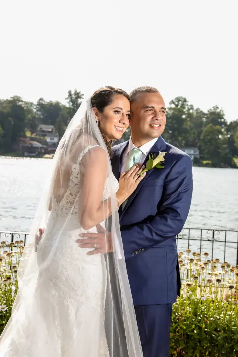 Bride and groom wedding picture